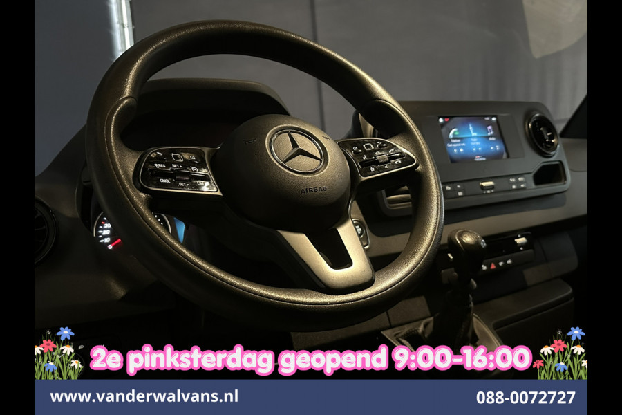 Mercedes-Benz Sprinter 314 CDI 143pk L2H2 Euro6 Airco | Camera | Trekhaak | Apple Carplay | Cruisecontrol Android Auto, Stoelverwarming, 270 Graden Achterdeuren, Bijrijdersbank
