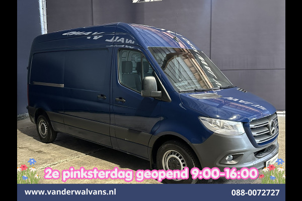 Mercedes-Benz Sprinter 214 CDI 143pk 9G-Tronic Automaat L2H2 Euro6 Airco | Camera | Navigatie | Apple Carplay | Chauffeursstoel Adaptieve Cruisecontrol, Android Auto, Stoelverwarming, Verwarmde Voorruit, 270 Graden Achterdeuren, Bijrijdersbank
