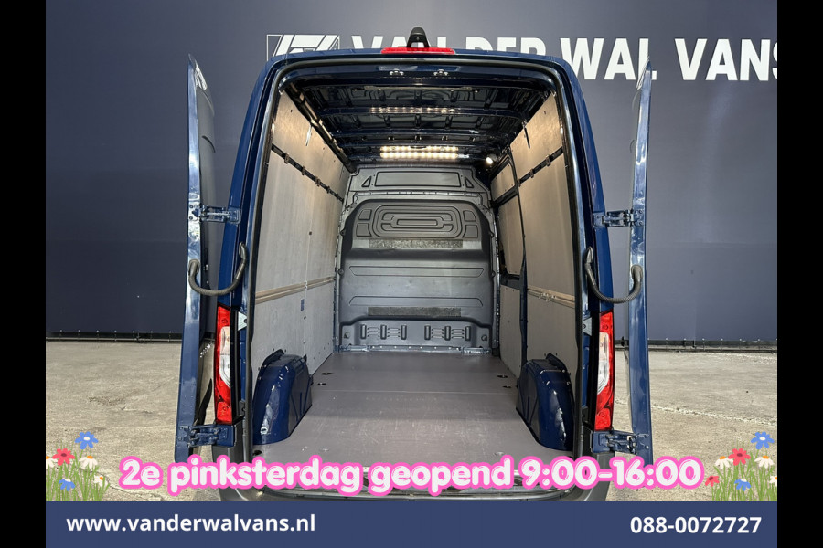 Mercedes-Benz Sprinter 214 CDI 143pk 9G-Tronic Automaat L2H2 Euro6 Airco | Camera | Navigatie | Apple Carplay | Chauffeursstoel Adaptieve Cruisecontrol, Android Auto, Stoelverwarming, Verwarmde Voorruit, 270 Graden Achterdeuren, Bijrijdersbank