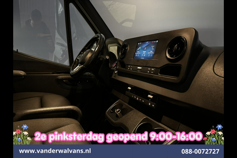 Mercedes-Benz Sprinter 214 CDI 143pk 9G-Tronic Automaat L2H2 Euro6 Airco | Camera | Navigatie | Apple Carplay | Chauffeursstoel Adaptieve Cruisecontrol, Android Auto, Stoelverwarming, Verwarmde Voorruit, 270 Graden Achterdeuren, Bijrijdersbank