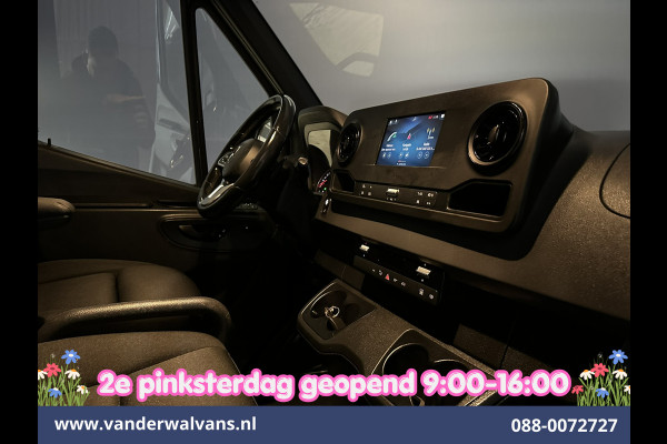 Mercedes-Benz Sprinter 214 CDI 143pk 9G-Tronic Automaat L2H2 Euro6 Airco | Camera | Navigatie | Apple Carplay | Chauffeursstoel Adaptieve Cruisecontrol, Android Auto, Stoelverwarming, Verwarmde Voorruit, 270 Graden Achterdeuren, Bijrijdersbank