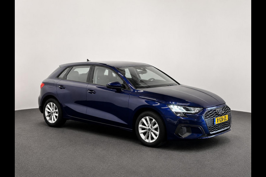 Audi A3 Sportback 30 TFSI Pro Line Navigatie Apple Carplay Android Auto Parkeersensoren achter Cruise Control Full Led Climate Control Lichtmetalen velgen