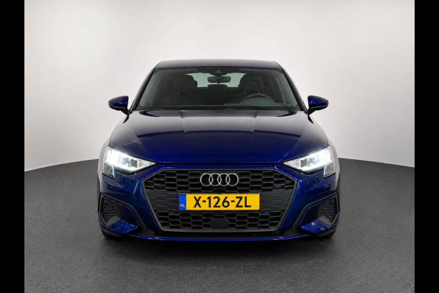 Audi A3 Sportback 30 TFSI Pro Line Navigatie Apple Carplay Android Auto Parkeersensoren achter Cruise Control Full Led Climate Control Lichtmetalen velgen