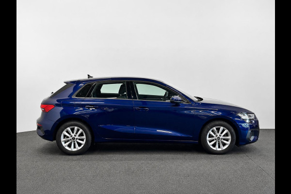 Audi A3 Sportback 30 TFSI Pro Line Navigatie Apple Carplay Android Auto Parkeersensoren achter Cruise Control Full Led Climate Control Lichtmetalen velgen