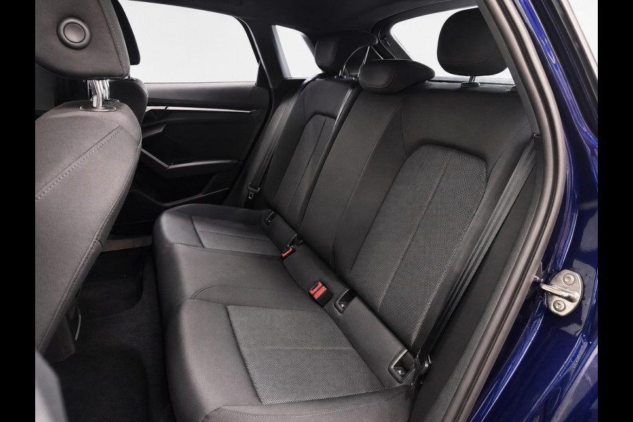 Audi A3 Sportback 30 TFSI Pro Line Navigatie Apple Carplay Android Auto Parkeersensoren achter Cruise Control Full Led Climate Control Lichtmetalen velgen