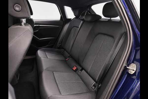 Audi A3 Sportback 30 TFSI Pro Line Navigatie Apple Carplay Android Auto Parkeersensoren achter Cruise Control Full Led Climate Control Lichtmetalen velgen