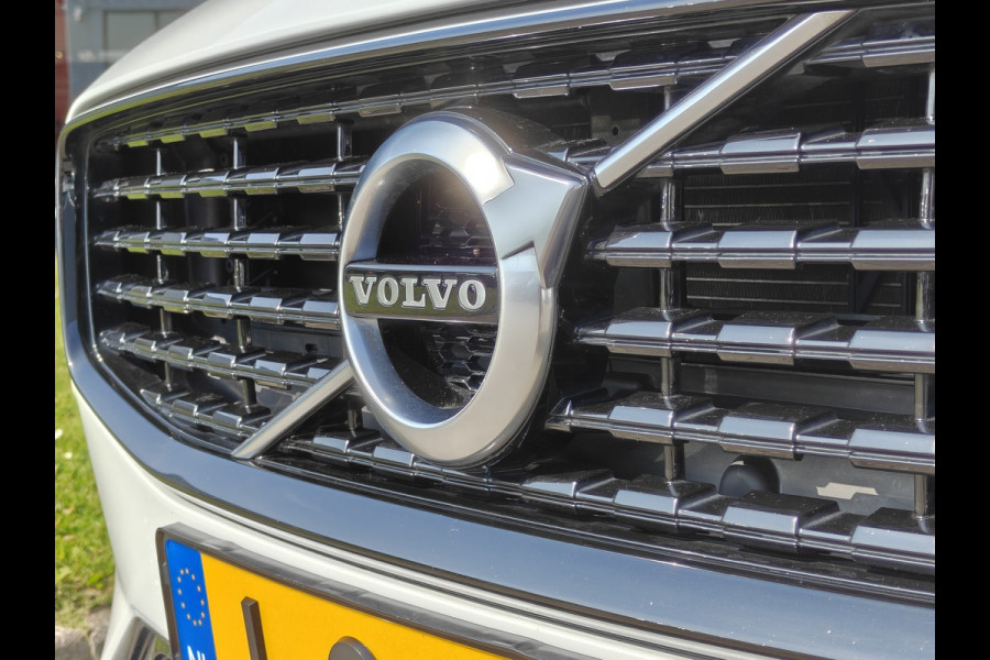 Volvo S60 B4 211PK R-Design | BLIS | Adapt. Cruise | Stoel/Stuur verwarm. | H&K | Trekhaak