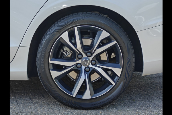 Volvo S60 B4 211PK R-Design | BLIS | Adapt. Cruise | Stoel/Stuur verwarm. | H&K | Trekhaak