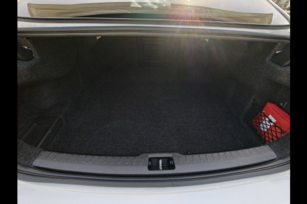Volvo S60 B4 211PK R-Design | BLIS | Adapt. Cruise | Stoel/Stuur verwarm. | H&K | Trekhaak
