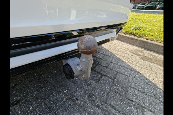 Volvo S60 B4 211PK R-Design | BLIS | Adapt. Cruise | Stoel/Stuur verwarm. | H&K | Trekhaak