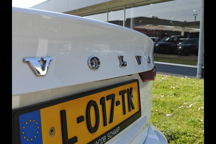 Volvo S60 B4 211PK R-Design | BLIS | Adapt. Cruise | Stoel/Stuur verwarm. | H&K | Trekhaak