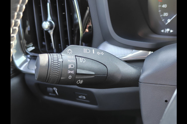 Volvo S60 B4 211PK R-Design | BLIS | Adapt. Cruise | Stoel/Stuur verwarm. | H&K | Trekhaak
