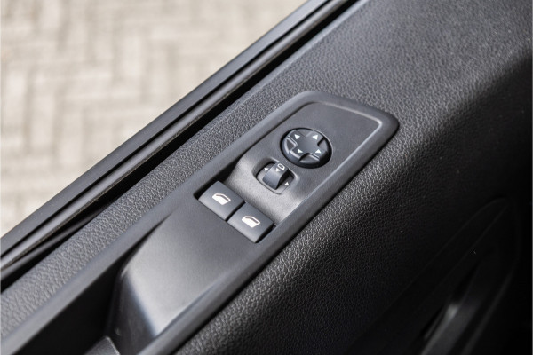Citroën Jumpy 2.0 BlueHDI 180 L3 | CarPlay | Camera | L+R Schuifdeur | AV Edition | BPM Vrij | 3-Zitter | Navigatie | DAB | Cruise control | PDC | Spoilerkit
