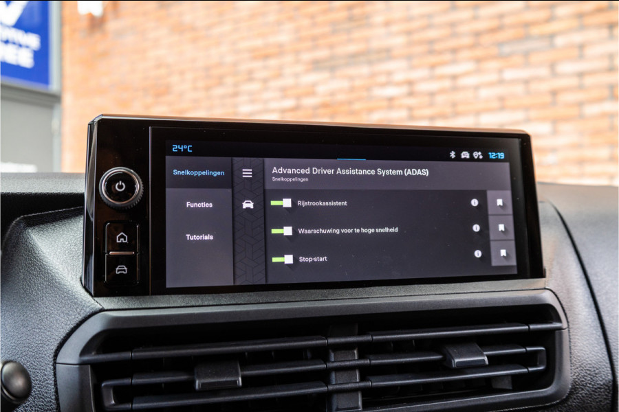 Citroën Jumpy 2.0 BlueHDI 180 L3 | CarPlay | Camera | L+R Schuifdeur | AV Edition | BPM Vrij | 3-Zitter | Navigatie | DAB | Cruise control | PDC | Spoilerkit