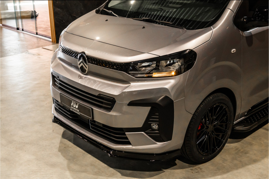 Citroën Jumpy 2.0 BlueHDI 180 L3 | CarPlay | Camera | L+R Schuifdeur | AV Edition | BPM Vrij | 3-Zitter | Navigatie | DAB | Cruise control | PDC | Spoilerkit