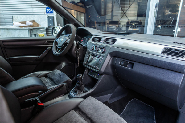Volkswagen Caddy 2.0 TDI L2H1 Maxi Exclusive | Bi-Xenon | CarPlay | Elek stoelen | Stoelverwarming | Camera | Alcantara bekleding | MF Stuur | Nieuwe APK