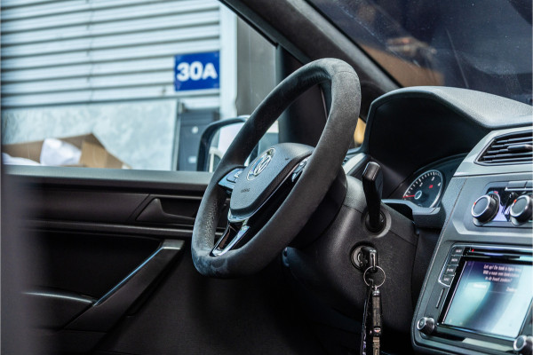 Volkswagen Caddy 2.0 TDI L2H1 Maxi Exclusive | Bi-Xenon | CarPlay | Elek stoelen | Stoelverwarming | Camera | Alcantara bekleding | MF Stuur | Nieuwe APK