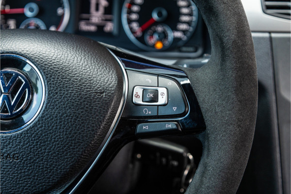 Volkswagen Caddy 2.0 TDI L2H1 Maxi Exclusive | Bi-Xenon | CarPlay | Elek stoelen | Stoelverwarming | Camera | Alcantara bekleding | MF Stuur | Nieuwe APK