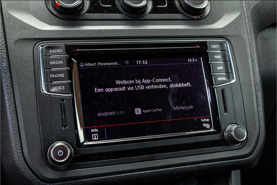 Volkswagen Caddy 2.0 TDI L2H1 Maxi Exclusive | Bi-Xenon | CarPlay | Elek stoelen | Stoelverwarming | Camera | Alcantara bekleding | MF Stuur | Nieuwe APK