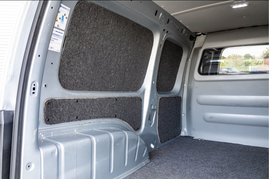Volkswagen Caddy 2.0 TDI L2H1 Maxi Exclusive | Bi-Xenon | CarPlay | Elek stoelen | Stoelverwarming | Camera | Alcantara bekleding | MF Stuur | Nieuwe APK