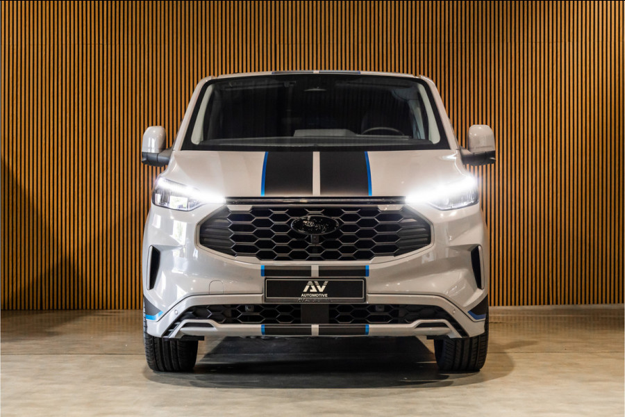Ford Transit Custom 2.0 TDCI L2H1 SPORT 170 PK DC | BPM VRIJ | DUBBEL CABINE | 360 CAMERA | ACC | BLIS | NAVIGATIE | CARPLAY | LANE ASSIST | ELEK  TREKHAAK | 5-ZITTER | VERLENGDE FABRIEKSGARANTIE TOT 12-2029