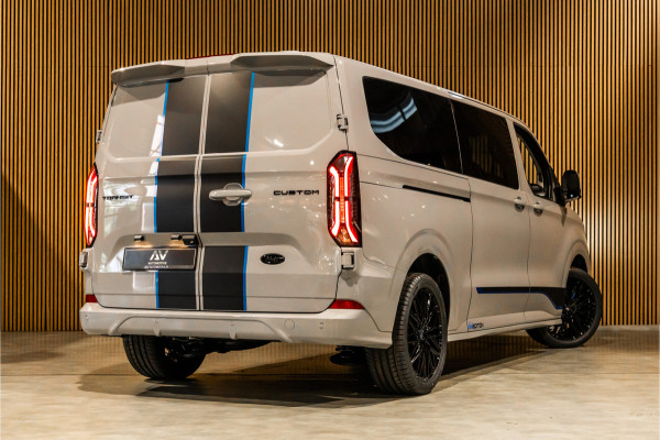 Ford Transit Custom 2.0 TDCI L2H1 SPORT 170 PK DC | BPM VRIJ | DUBBEL CABINE | 360 CAMERA | ACC | BLIS | NAVIGATIE | CARPLAY | LANE ASSIST | ELEK  TREKHAAK | 5-ZITTER | VERLENGDE FABRIEKSGARANTIE TOT 12-2029
