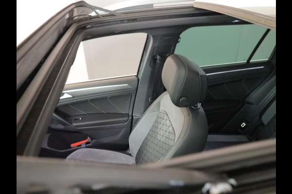 Volkswagen Tiguan 1.4 TSI eHybrid R-Line Business 245pk | 19'LM-velgen| Pano-dak| Camera| trekhaak afneembaar