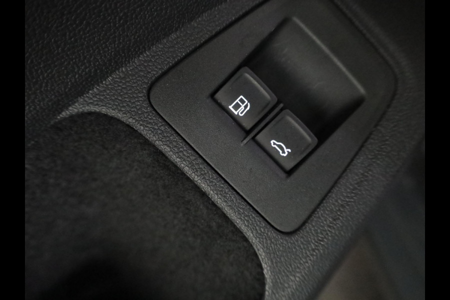 Volkswagen Tiguan 1.4 TSI eHybrid R-Line Business 245pk | 19'LM-velgen| Pano-dak| Camera| trekhaak afneembaar