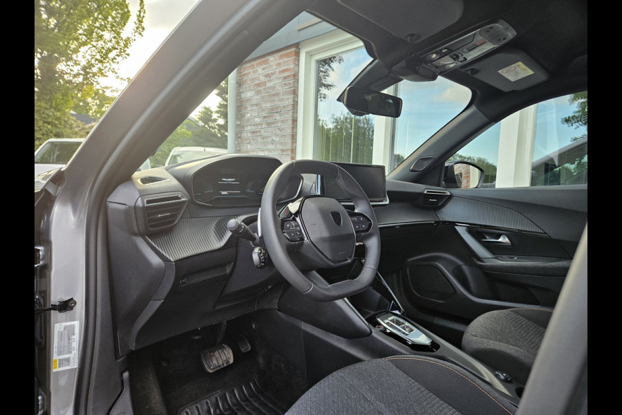 Peugeot 2008 1.2 Hybrid 136 Style Carplay! LED! Automaat! Cruise Control! Mooie/Nette Auto!
