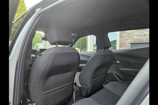 Peugeot 2008 1.2 Hybrid 136 Style Carplay! LED! Automaat! Cruise Control! Mooie/Nette Auto!