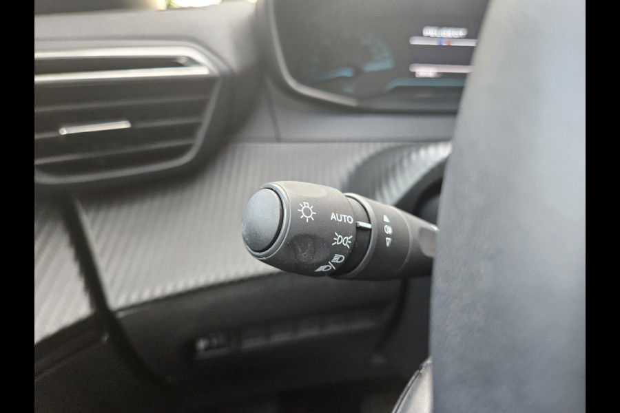 Peugeot 2008 1.2 Hybrid 136 Style Carplay! LED! Automaat! Cruise Control! Mooie/Nette Auto!