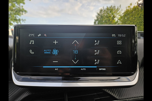 Peugeot 2008 1.2 Hybrid 136 Style Carplay! LED! Automaat! Cruise Control! Mooie/Nette Auto!