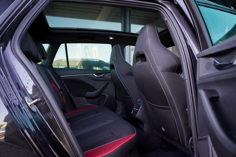 Škoda Kamiq 1.0 TSI Monte Carlo / DSG Aut / Pano / Matrix / Camera / Adaptive Cruise