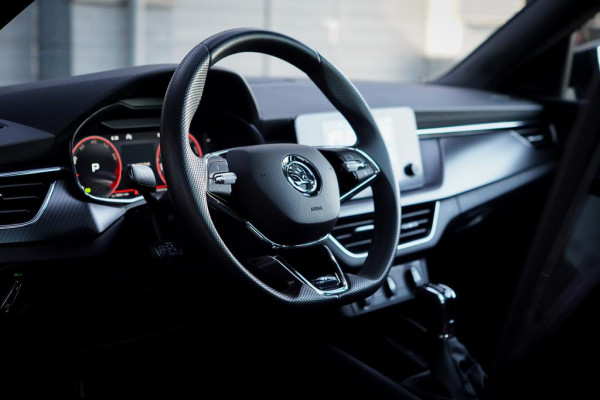 Škoda Kamiq 1.0 TSI Monte Carlo / DSG Aut / Pano / Matrix / Camera / Adaptive Cruise