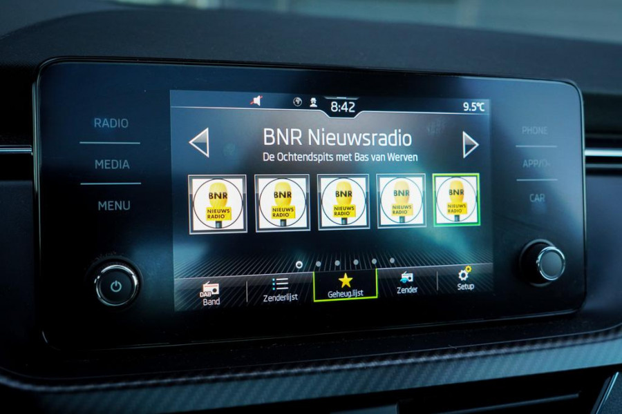 Škoda Kamiq 1.0 TSI Monte Carlo / DSG Aut / Pano / Matrix / Camera / Adaptive Cruise