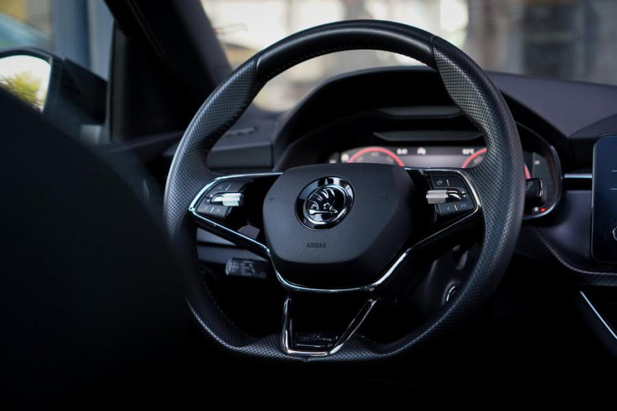 Škoda Kamiq 1.0 TSI Monte Carlo / DSG Aut / Pano / Matrix / Camera / Adaptive Cruise