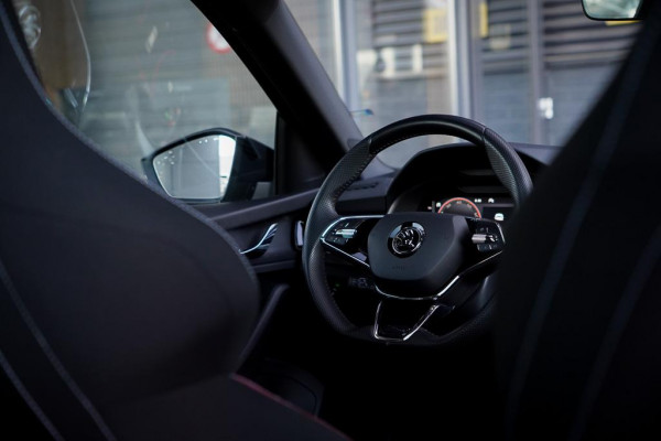 Škoda Kamiq 1.0 TSI Monte Carlo / DSG Aut / Pano / Matrix / Camera / Adaptive Cruise