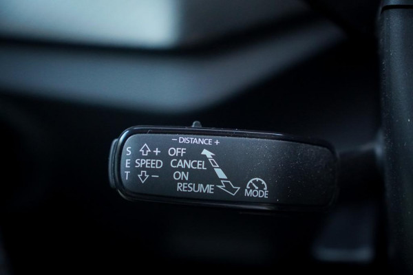 Škoda Kamiq 1.0 TSI Monte Carlo / DSG Aut / Pano / Matrix / Camera / Adaptive Cruise
