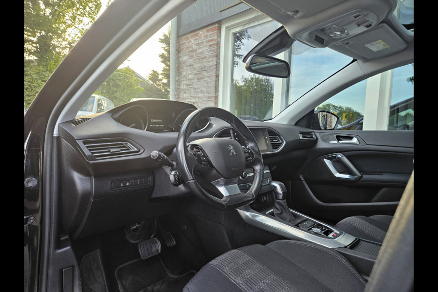 Peugeot 308 SW 1.2 PureTech GT-line Automaat! Trekhaak! Panoramadak! Carplay! Mooie/Nette Auto!