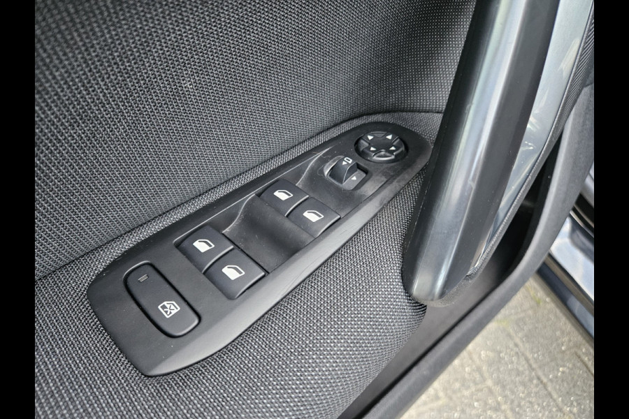 Peugeot 308 SW 1.2 PureTech GT-line Automaat! Trekhaak! Panoramadak! Carplay! Mooie/Nette Auto!