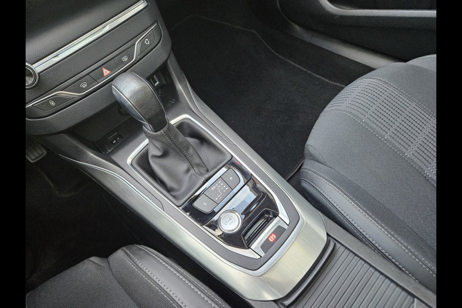 Peugeot 308 SW 1.2 PureTech GT-line Automaat! Trekhaak! Panoramadak! Carplay! Mooie/Nette Auto!