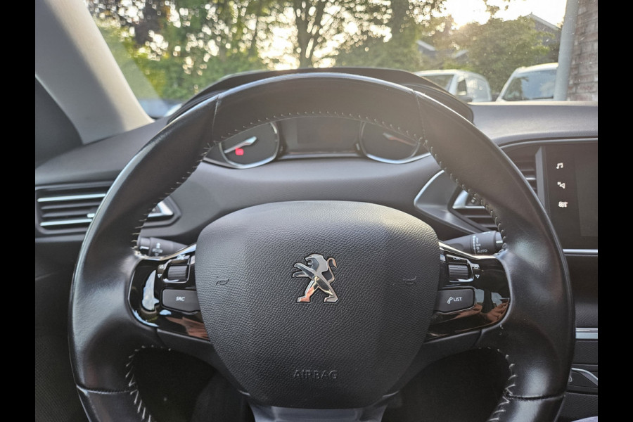 Peugeot 308 SW 1.2 PureTech GT-line Automaat! Trekhaak! Panoramadak! Carplay! Mooie/Nette Auto!