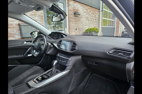 Peugeot 308 SW 1.2 PureTech GT-line Automaat! Trekhaak! Panoramadak! Carplay! Mooie/Nette Auto!
