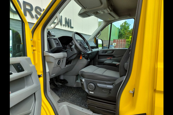 Volkswagen Crafter 35 2.0 TDI L3H3 Highline Airco Trekhaak Comfort Plus bestuurdersstoel Cruise Control Camera Pdc Bluetooth Voorruitverwarming Inbouwkasten Omvormer Signaleringsverlichting Betonplex Vloer Wandbetimmering Licht- en regensensor 3.000KG Trekgewicht 1e Eigenaar Origineel Nederlandse Bus