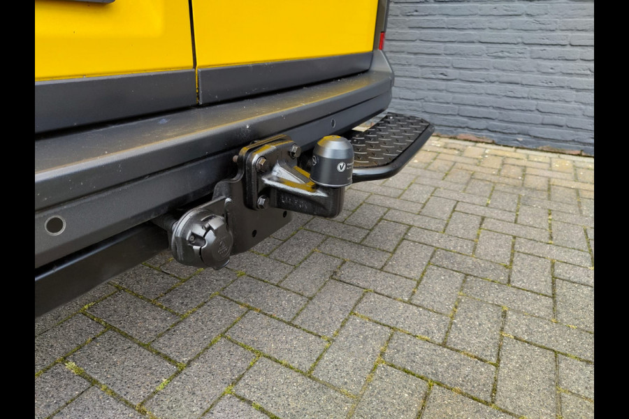 Volkswagen Crafter 35 2.0 TDI L3H3 Highline Airco Trekhaak Comfort Plus bestuurdersstoel Cruise Control Camera Pdc Bluetooth Voorruitverwarming Inbouwkasten Omvormer Signaleringsverlichting Betonplex Vloer Wandbetimmering Licht- en regensensor 3.000KG Trekgewicht 1e Eigenaar Origineel Nederlandse Bus