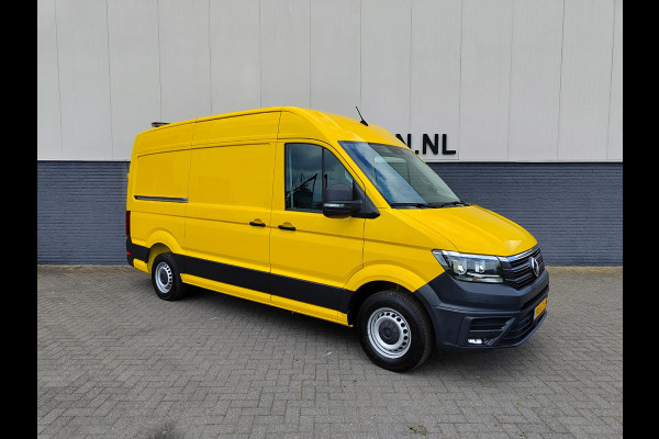 Volkswagen Crafter 35 2.0 TDI L3H3 Highline Airco Trekhaak Comfort Plus bestuurdersstoel Cruise Control Camera Pdc Bluetooth Voorruitverwarming Inbouwkasten Omvormer Signaleringsverlichting Betonplex Vloer Wandbetimmering Licht- en regensensor 3.000KG Trekgewicht 1e Eigenaar Origineel Nederlandse Bus
