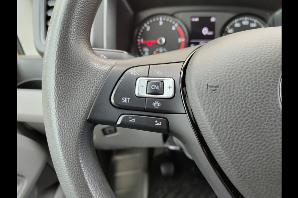 Volkswagen Crafter 35 2.0 TDI L3H3 Highline Airco Trekhaak Comfort Plus bestuurdersstoel Cruise Control Camera Pdc Bluetooth Voorruitverwarming Inbouwkasten Omvormer Signaleringsverlichting Betonplex Vloer Wandbetimmering Licht- en regensensor 3.000KG Trekgewicht 1e Eigenaar Origineel Nederlandse Bus