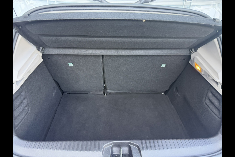 Renault Clio 1.0 TCe / Navigatie / Apple CarPlay - Android / 1e Eigenaar / ALL-Season banden / Cruise Control / PDC met optische w