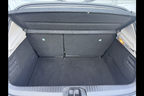 Renault Clio 1.0 TCe / Navigatie / Apple CarPlay - Android / 1e Eigenaar / ALL-Season banden / Cruise Control / PDC met optische w