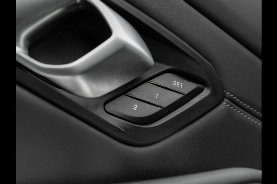 BMW 3 Serie Touring M3 xDrive - Carbon Brakes - Stoelventilatie - Carbon Interieur